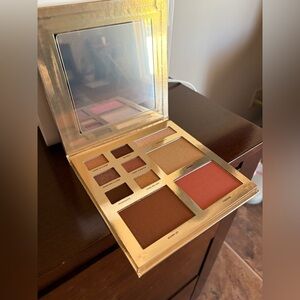 ICONIC LONDON “Heat Of The Moment” Face & Eye Palette